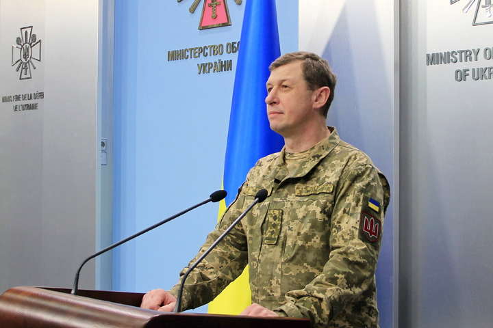 Наряду з&nbsp;вищим офіцерським складом нові емблеми отримали ще&nbsp;ряд військ та&nbsp;служб - В армії України з'явилися нові емблеми та знаки