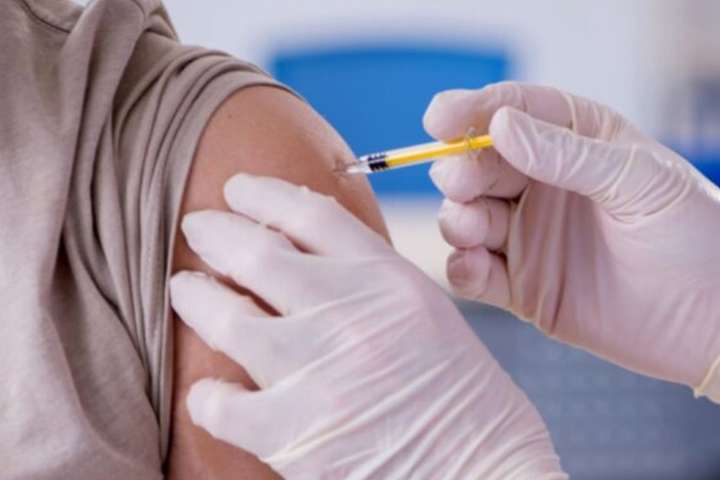 Понад 650 тисяч доз: Україна закупить чотири вакцини проти грипу