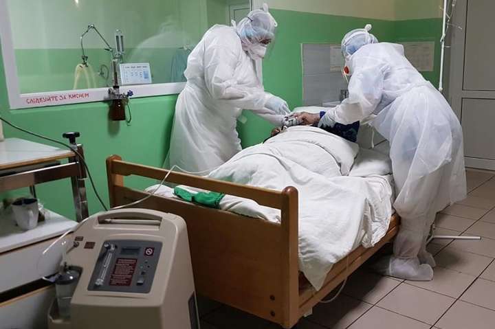 Сплеск коронавірусу в Києві: до лікарень потрапили ще 75 хворих