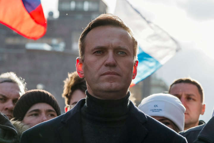 Російський опозиціонер Навальний отруєний «Новачком» 