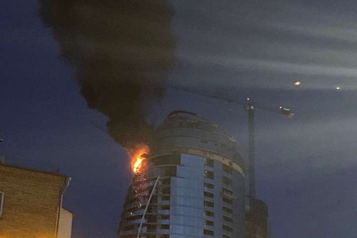 У Києві горіла башта елітного житлового комплексу Taryan Towers