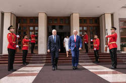 Україна відкрила посольство в Албанії