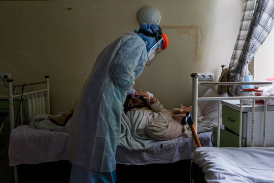 МОЗ: лікарняні ліжка на 44% заповнені хворими з коронавірусом 