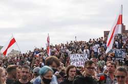 Або Білорусь зробить Росію демократичною, або Кремль зробить білорусів нещасними