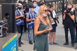 Полякова у розпачі: нема концертів. Виступ співачки під урядом