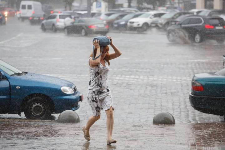 Похолодання та дощі: прогноз погоди в Україні на 4 вересня