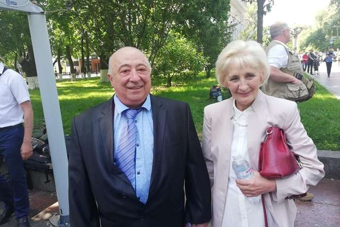 Депутат Дубінський пояснив, чому батькові Зеленського потрібна довічна стипендія 