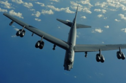 Стратегічні бомбардувальники США прилітали до адмінкордону з Кримом