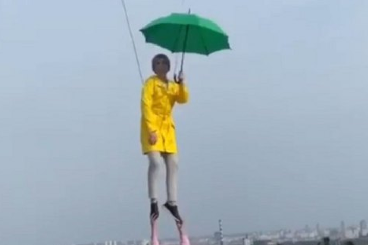 Команду Верещук, которая летает с зонтиком, поймали на плагиате (видео)