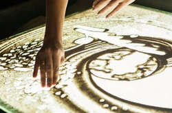 В Киеве покажут анимационное песочное шоу в поддержку тяжелобольных детей