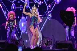 Оля Полякова получила миллион за антикарантинный концерт на Донбассе