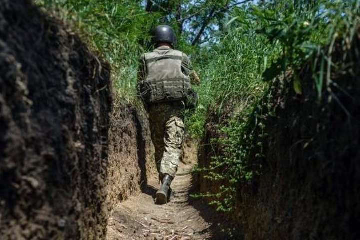 Окупанти на Донбасі стріляли в українських захисників біля Кам’янки