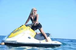 В 62 выглядит на 30. Мама Дана Балана сводит с ума всех мужчин своей молодостью (фото)