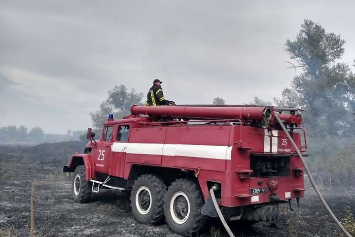 На Луганщині ліквідували два осередки пожежі
