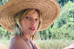  Старшая дочь Милы Йовович - 12-летняя Эвер Габо показала дерзкое перевоплощение 
  