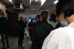 У київській підземці масштабний збій: на станціях величезні черги (фото)