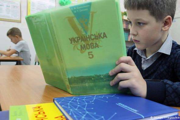 Керівник МЗС заявив, що Україна більше не переглядатиме закон про освіту