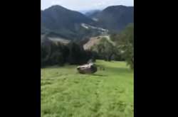 У Карпатах позашляховик рятувальників перевернувся і зробив 11 обертів (відео)