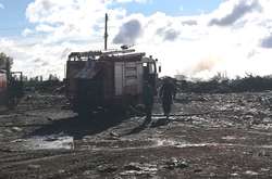 На місці пожежі працює п'ять одиниць спеціальної техніки