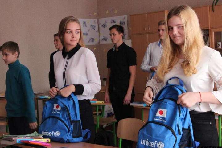 Дитячий фонд ООН закликав посилити захист шкіл на сході України