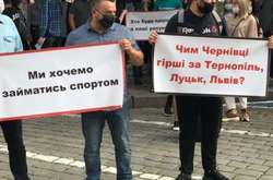 Чернівецька міськрада збирається до суду через «червону» карантинну зону