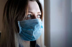 Чехія вводить масковий режим у закритих приміщеннях