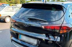 «Двійники» на дорогах: у Києві за тиждень поліція виявила 10 підробок номерів авто