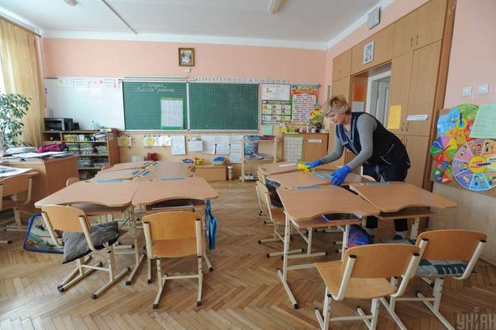 Міносвіти нагадує директорам шкіл про великі штрафи за порушення карантину 
