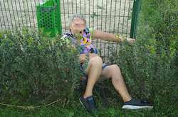 Столичним парком бігала жінка й показувала дітям інтимні зони (фото)