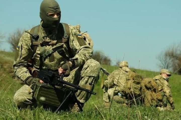 Окупанти обстріляли позиції українських захисників поблизу Шумів