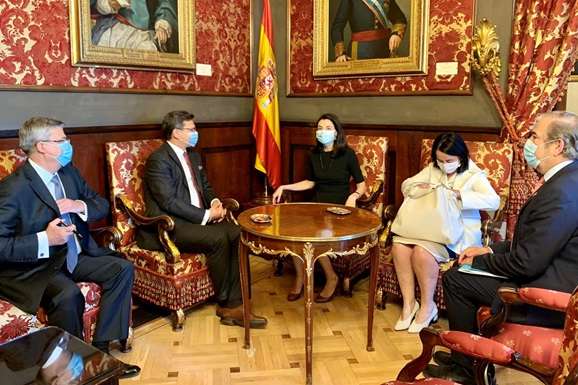 Україна й Іспанія підписали чотири угоди про співпрацю 
