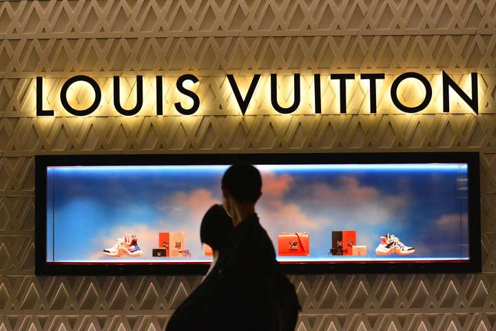 Louis Vuitton проти Tiffany. Відомі бренди затіяли судову тяганину на мільярди доларів