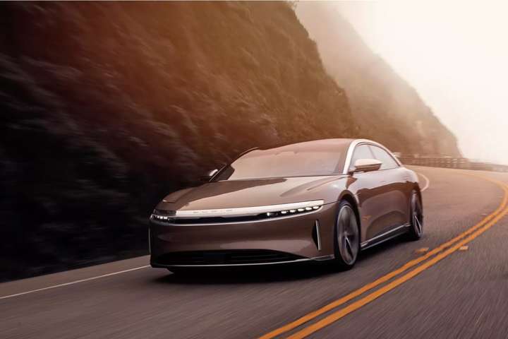 Американська компанія показала «вбивцю» Tesla: фото