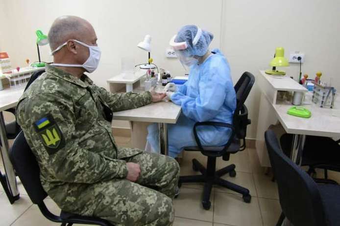 В українській армії за минулу добу виявили ще 35 хворих на Covid-19