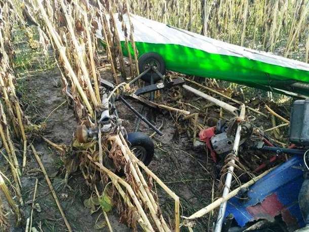 На Житомирщине в поле упал дельтаплан, погиб пилот