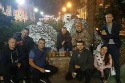  
 
 Шахтарі-страйкарі встановили намети 
 
 