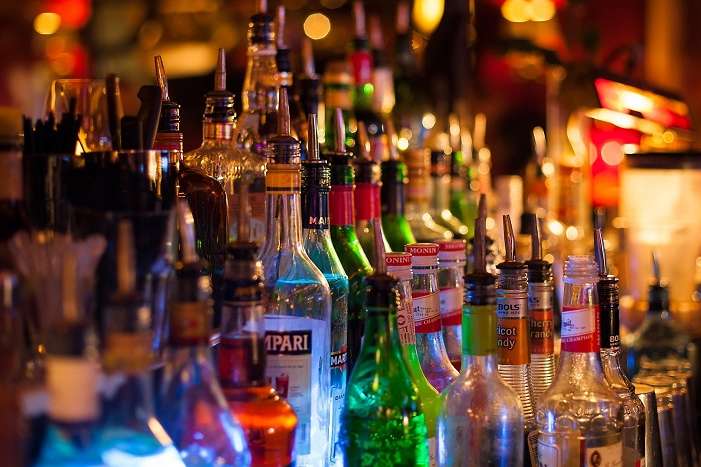 Естонці почали масово вивозити алкоголь з Латвії 