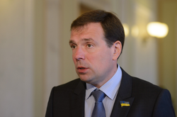  В 2013-2014 рр. Скорик очолював Одеську облдержадміністрацію. Під час Революції Гідності відкрив двері ОДА для проросійських бойовиків 