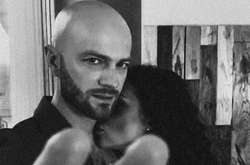 Влад Яма удивил поклонников страстными фото с женой