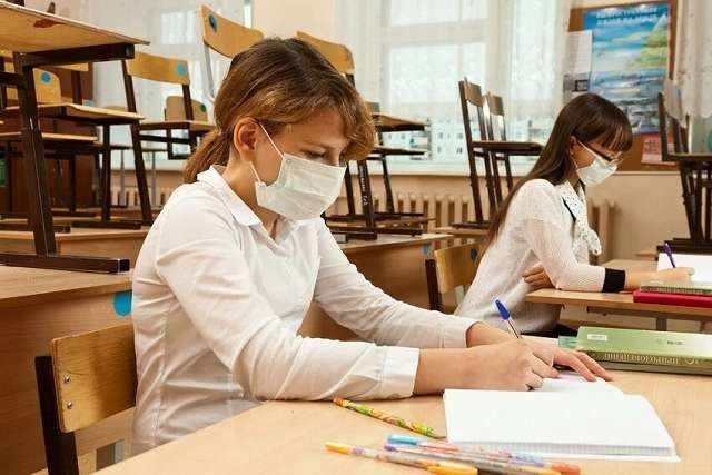 Уряд пропонує Раді законопроєкт, що дозволить купувати маски для шкіл за кошти місцевих бюджетів