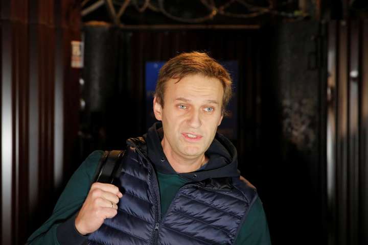 ЗМІ: Навальний після одужання планує повернутися до Росії