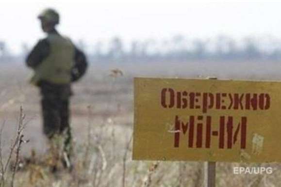На Донбасі ще двоє військових отримали поранення через вибух гранати