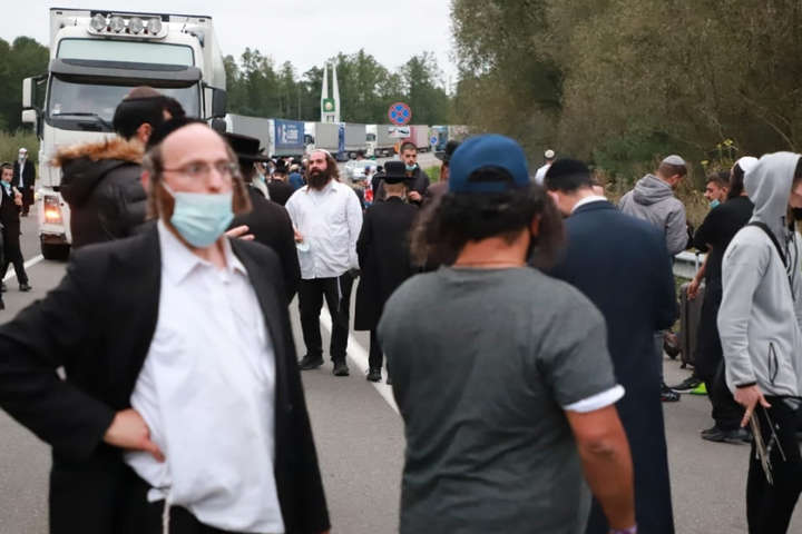 Ізраїль просить Україну пропустити хасидів з Білорусі