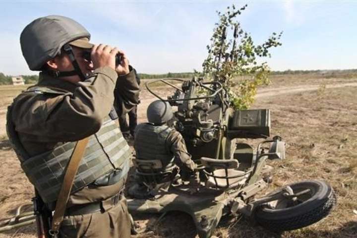 Окупанти на Донбасі запустили безпілотник через лінію розмежування
