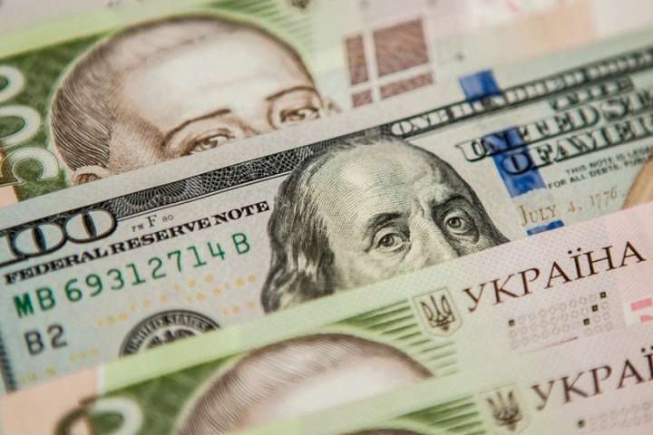 Офіційний курс долара піднявся вище 28 гривень