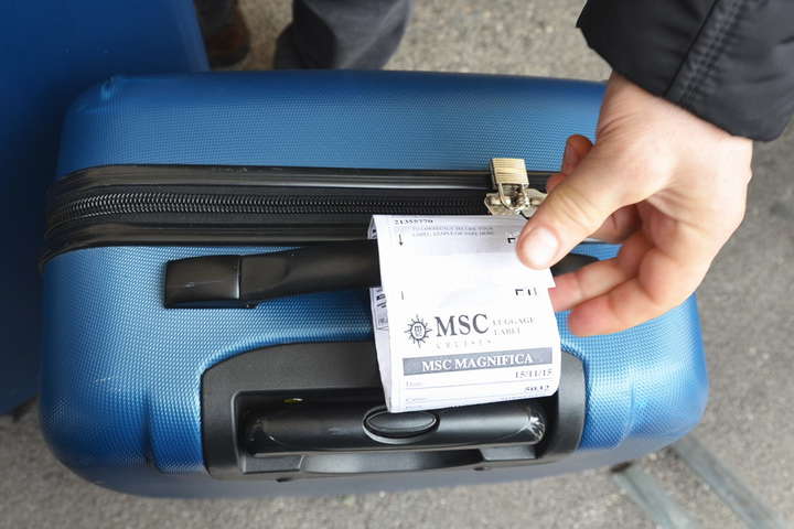 Вантажник аеропорту розкрив вірний спосіб уникнути втрати валізи