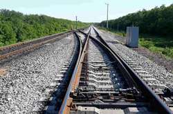 Податок на землю під залізничним полотном необхідно скасувати, — експерт