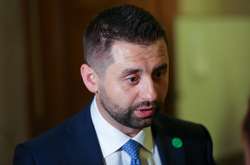 Арахамія допустив розкол монобільшості