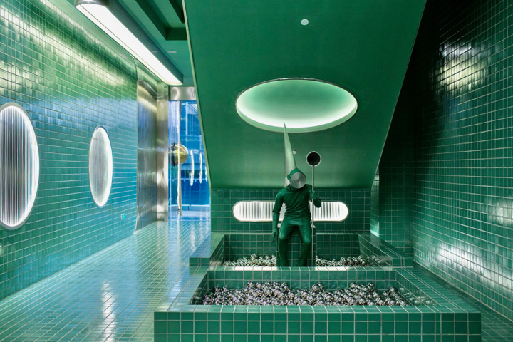 У Китаї побудували «космічні» туалети