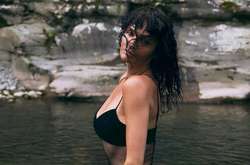  Датская супермодель Хелена Кристенсен снялась для обложки журнала MY Magazine в откровенных образах 
  